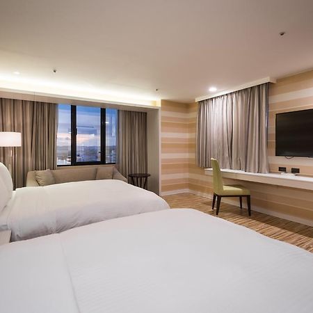 วีมีท บูทีก โฮเต็ล ปินตัง Hotel Pingtung ภายนอก รูปภาพ
