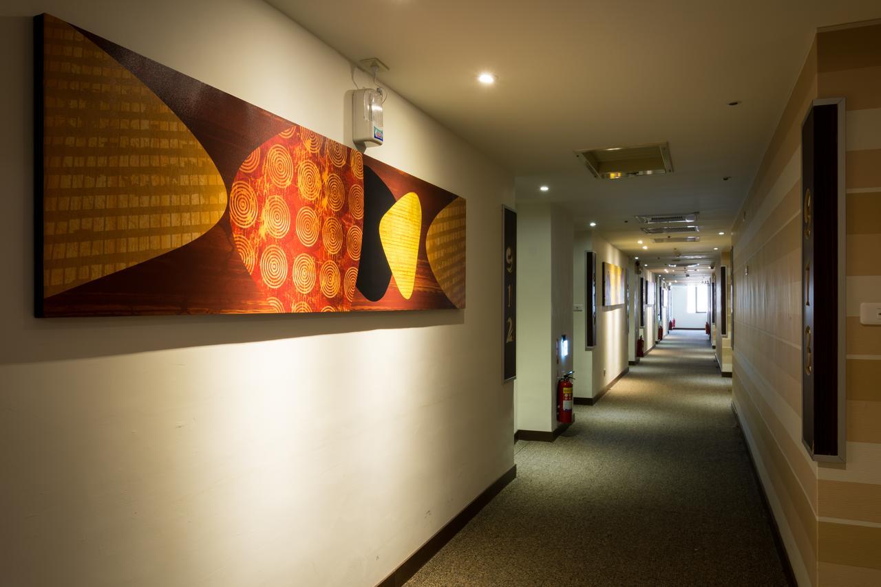 วีมีท บูทีก โฮเต็ล ปินตัง Hotel Pingtung ภายนอก รูปภาพ