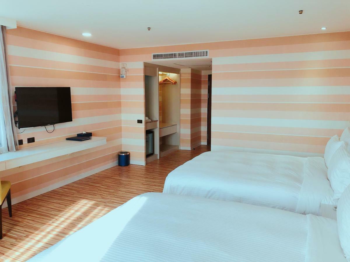 วีมีท บูทีก โฮเต็ล ปินตัง Hotel Pingtung ภายนอก รูปภาพ