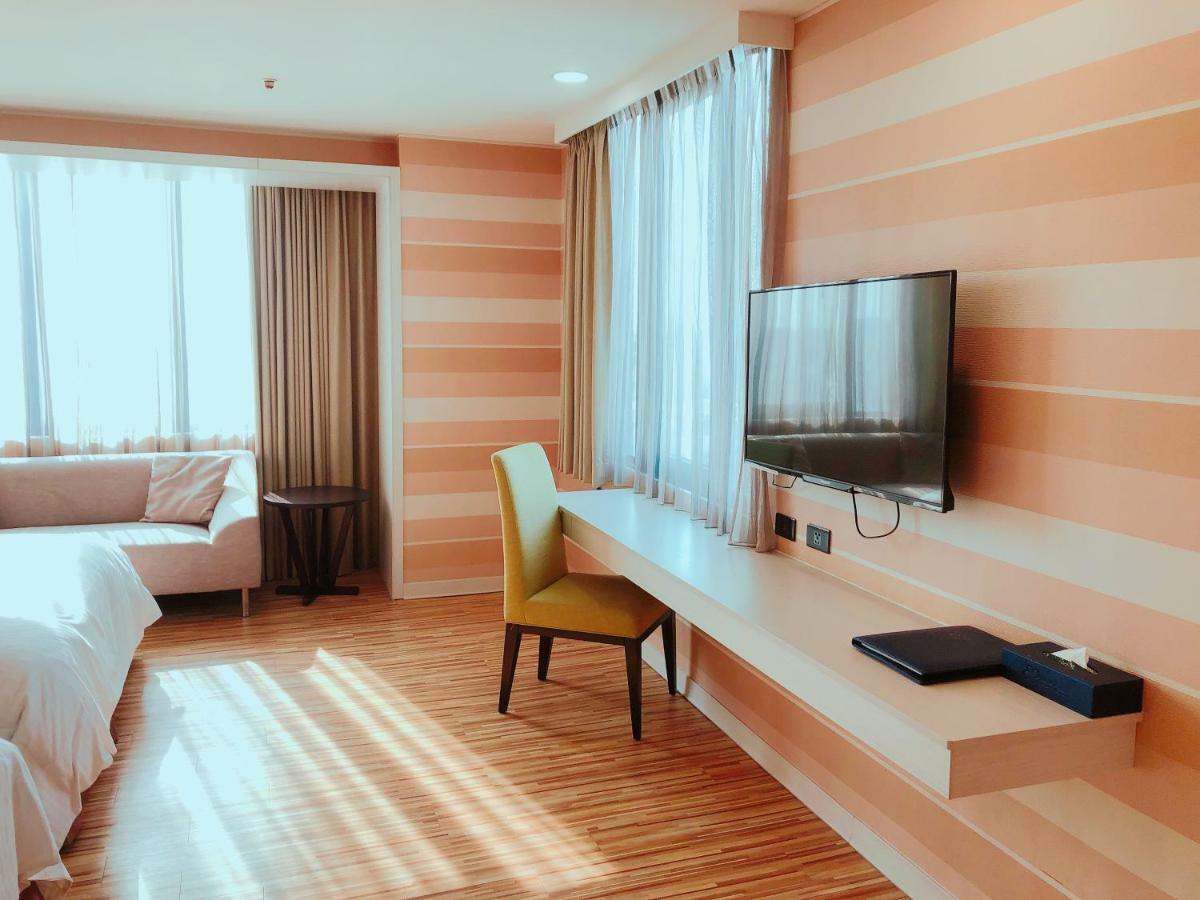 วีมีท บูทีก โฮเต็ล ปินตัง Hotel Pingtung ภายนอก รูปภาพ