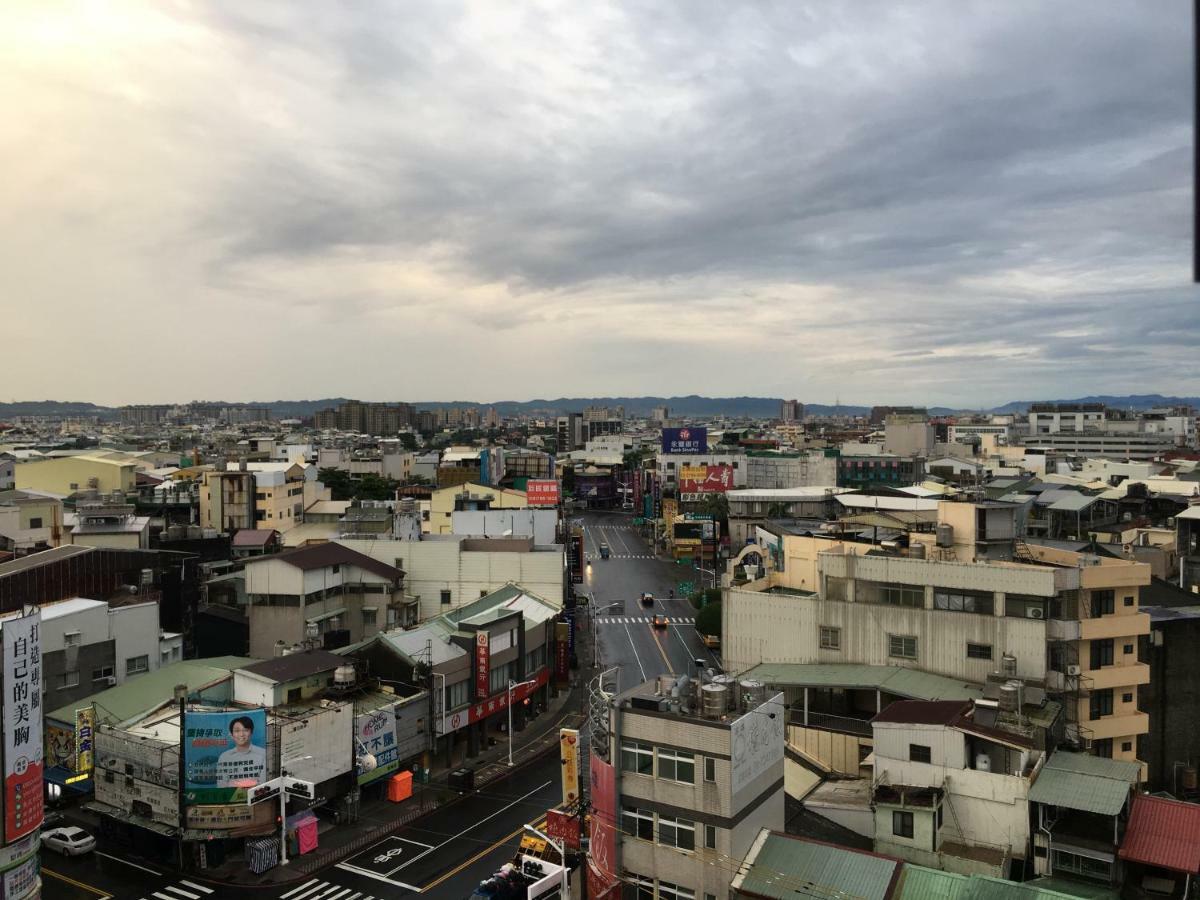 วีมีท บูทีก โฮเต็ล ปินตัง Hotel Pingtung ภายนอก รูปภาพ